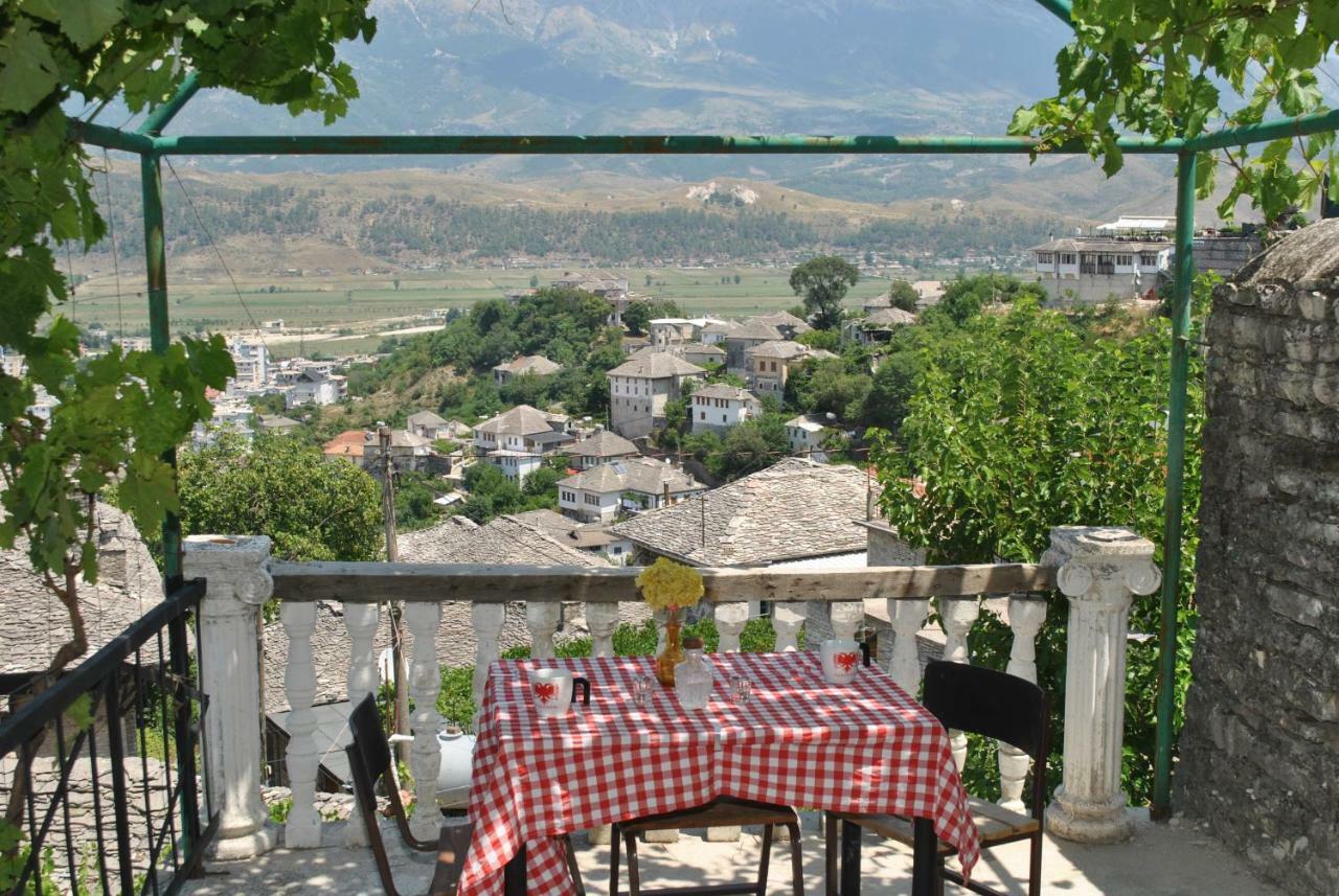 Frühstückspension Mele Gjirokastër
